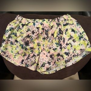 NWT Old Navy Running shorts 3” seam - yellow. Small